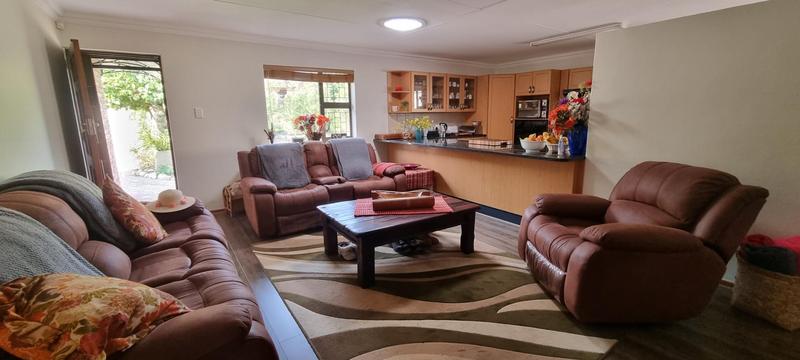 3 Bedroom Property for Sale in Fraaiuitsig Western Cape